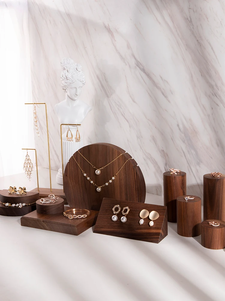Витрина для ювелирных изделий из массива ореха | Украшения и аксессуары