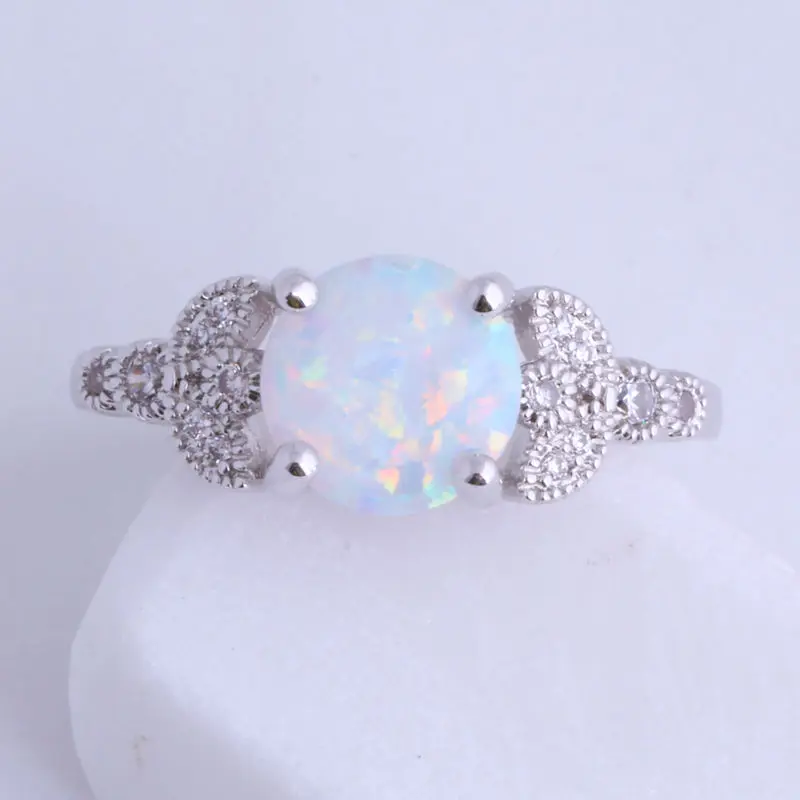 Женское кольцо с фианитом и белым огненным опалом серебряного цвета J0519 Размер 5
