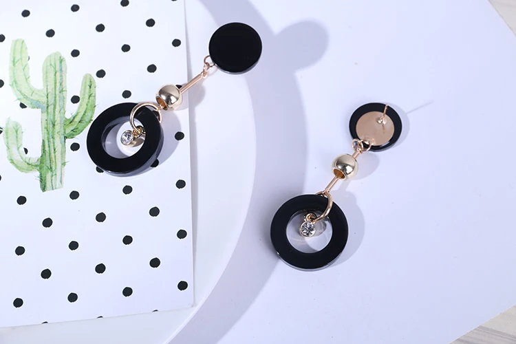 Blitheyo модные Интимные аксессуары акрил круг Современная Серьги преувеличивать