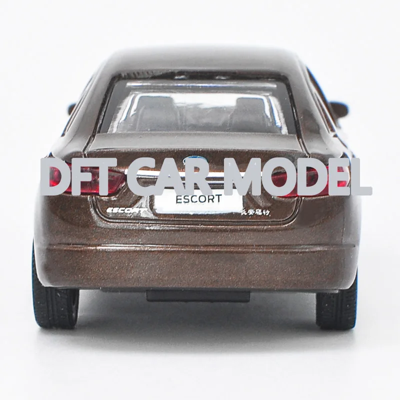Модель спортивного автомобиля 1:43 из сплава авторизованные оригинальные