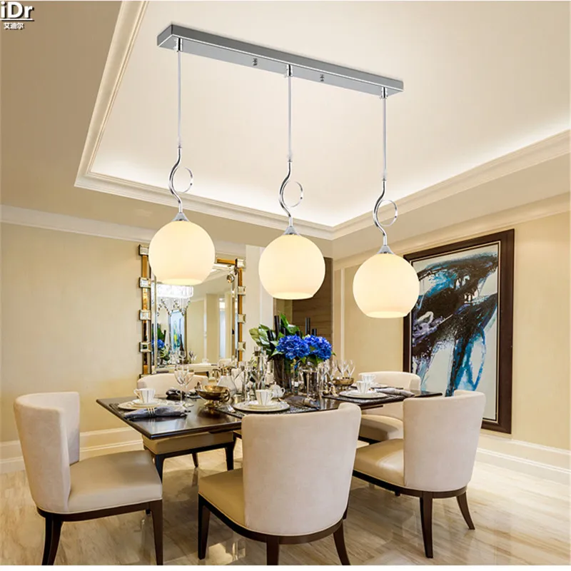 Алюминиевый светильник в современном минималистическом стиле для гостиной