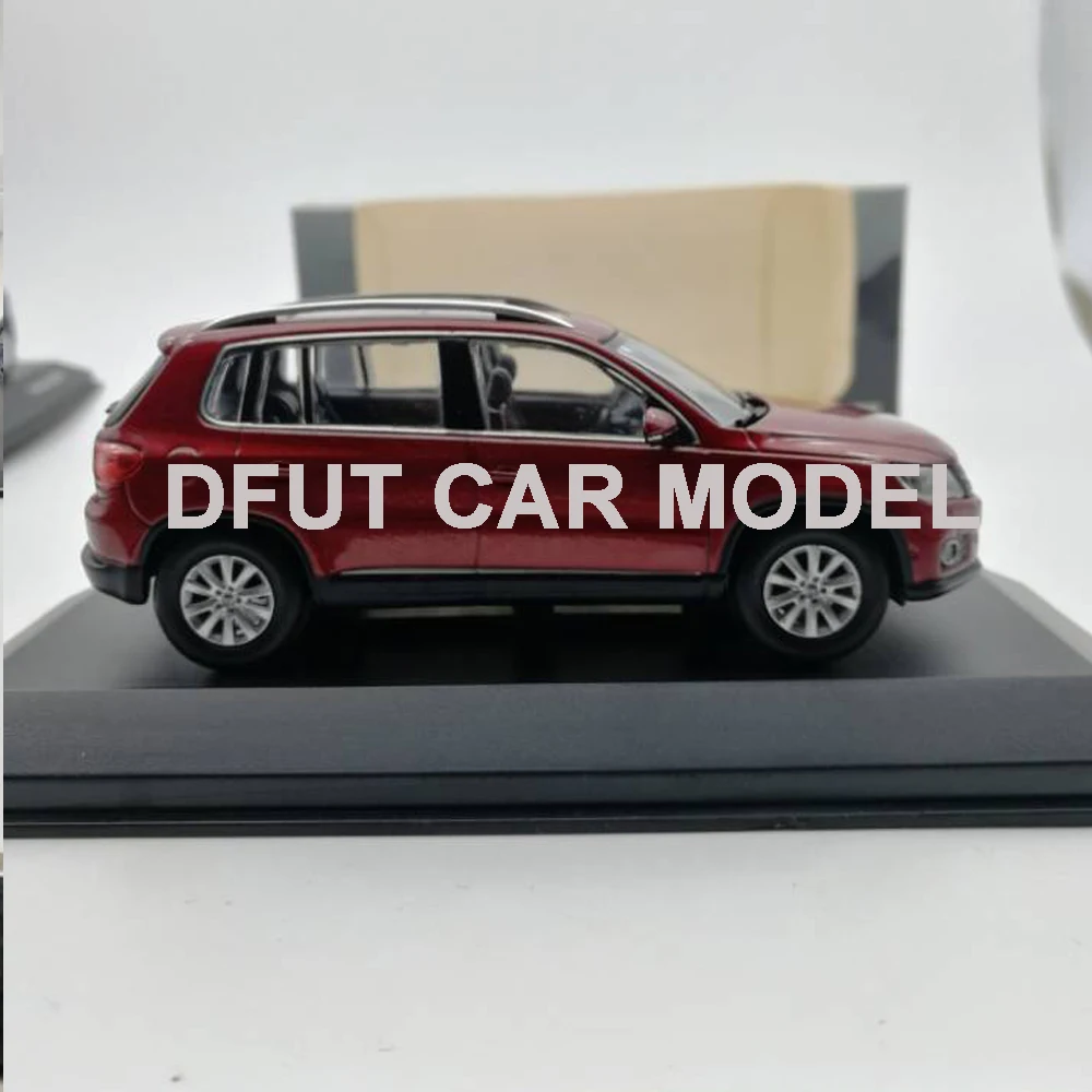 Модель спортивного автомобиля 1:43 под давлением TIGUAN из сплава оригинальные