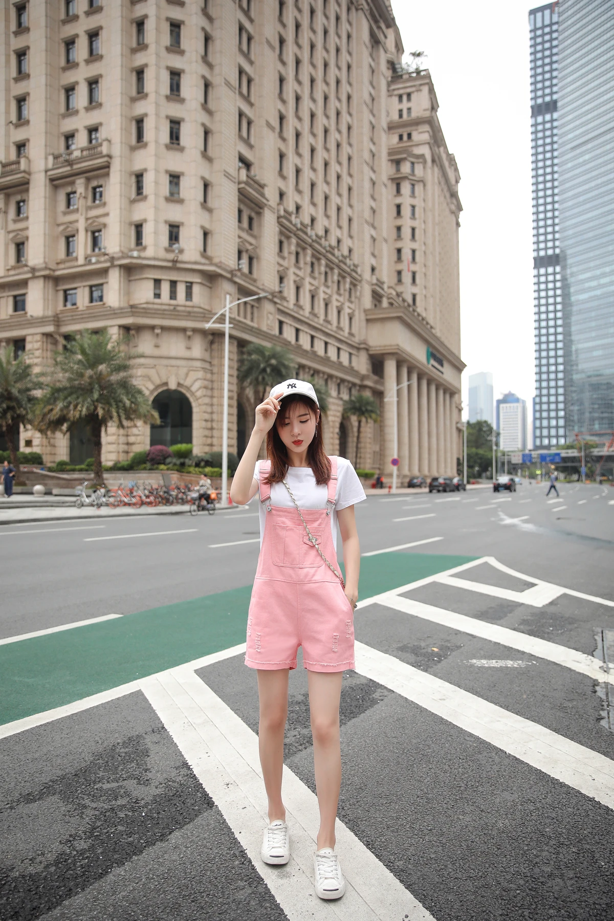 New Arrivals Women Clothes 2019 Solid Hole Denim Short Pants Female Loose Casual Plsysuits Pockets Button jumpsuits | Женская одежда