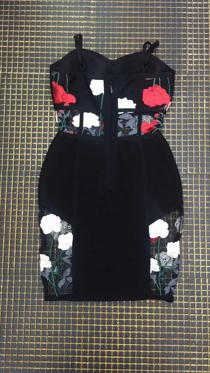 

Embroidery Sleeveless lace black v neck Spaghetti Strap Bandage Dress 2018 Celebrity Prom Evening Party Women bodycon Dresses