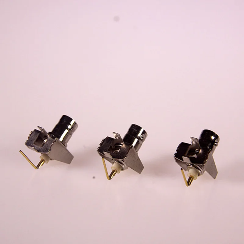 BNC FEMALE CHASSIS MOUNT PC BOARD PCB Mount Female Center Solder Right Angle Chassis Connector 4pcs/lot | Строительство и ремонт