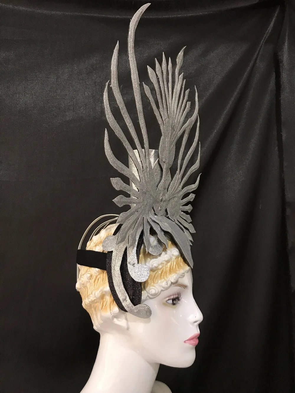 Бразильский Рио Испанский Куба Сантьяго Гавана Венеция Дионисия карнавал Плавающий Костюм Маска Маскарадный костюм самба плюмаж плюме Хедд он.