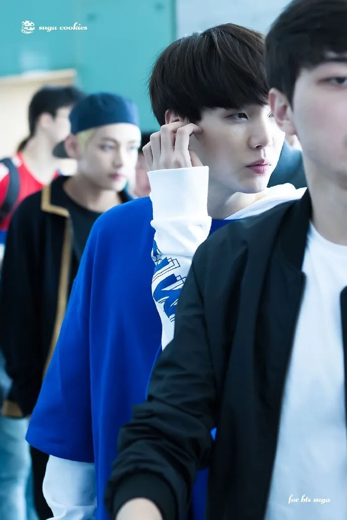 Kpop BT пуленепробиваемый подростковый Suga Волшебный Цвет толстовки с капюшоном куртка со звездой и женское k-pop Пальто Толстовка harajuku