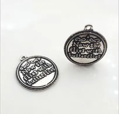 

High Quality Hot 20 Pieces/Lot Diameter 25mm Letter Embossed Now She Flies With Butterflies Round Disc Charms For Jewelry