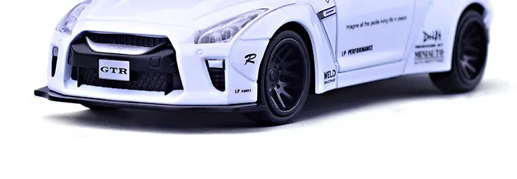 1:32 GTR, модель спортивного автомобиля, литая под давлением, имитация металлического сплава, оттягивающие назад Автомобили, огни, игрушки для детей, подарки для детей