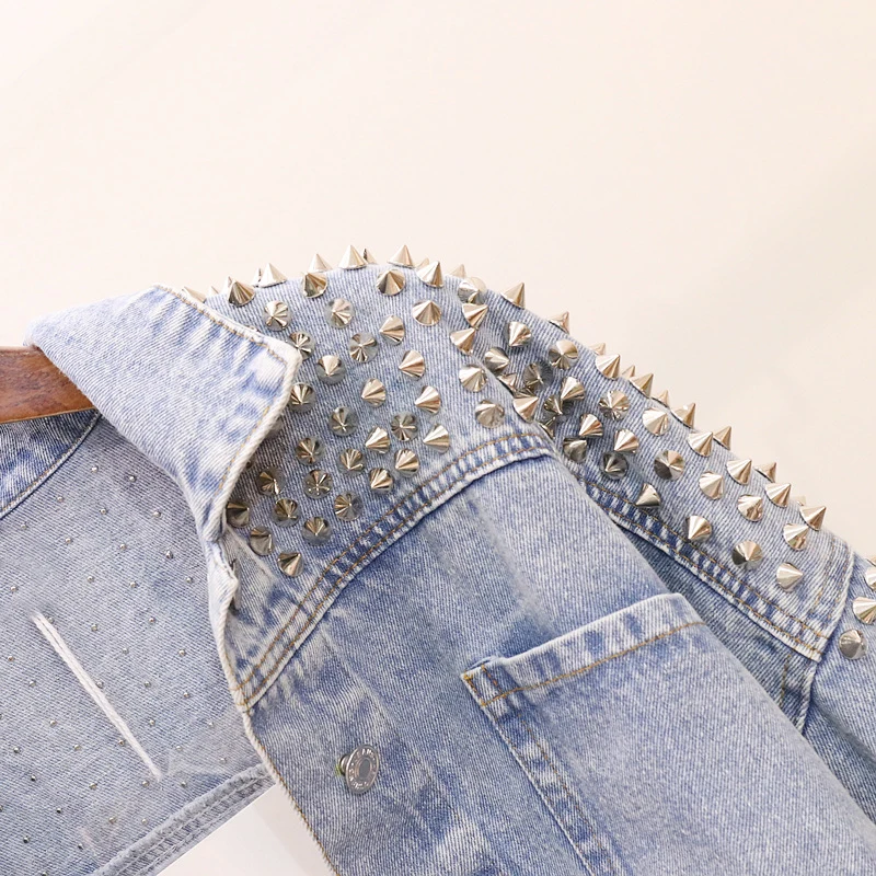 Женская джинсовая куртка с заклепками крутые укороченные топы длинным рукавом и