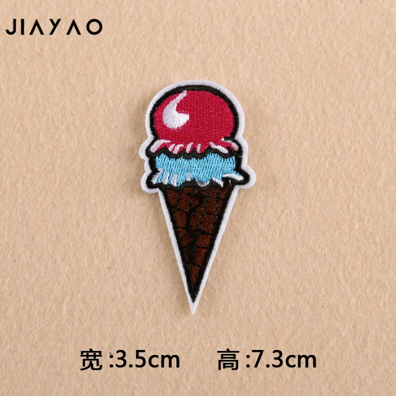 С героями мультфильмов одежда из ткани с вышивкой на значок мультфильм