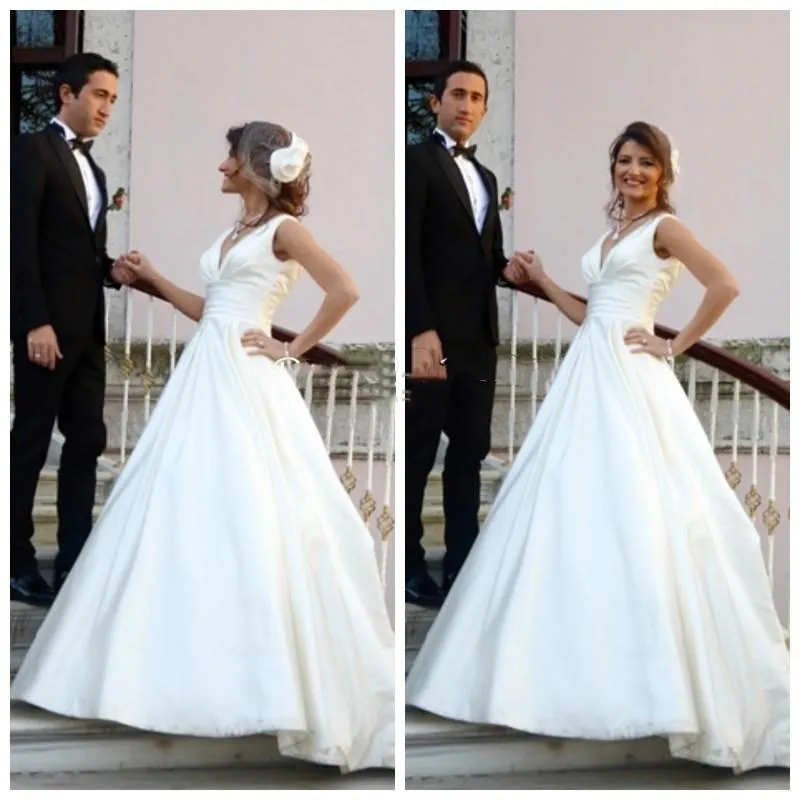 

Simple Spring Summer satin Wedding Dresses 2021 New Fashion A Line Satin Sexy V-neck Wedding gown Bridal Gowns Backless