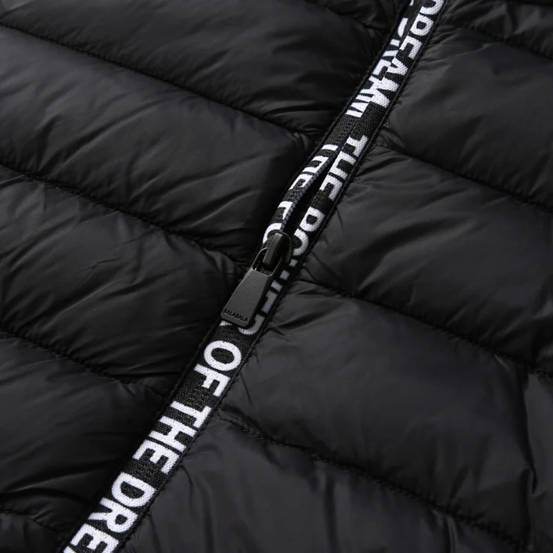 Balabala/стеганая легкая куртка-пуховик с контрастным капюшоном для