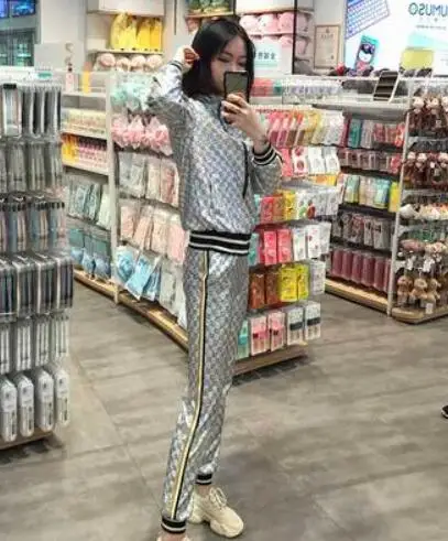 Новинка 2019 женский серебряный глянцевый костюм комплект повседневной