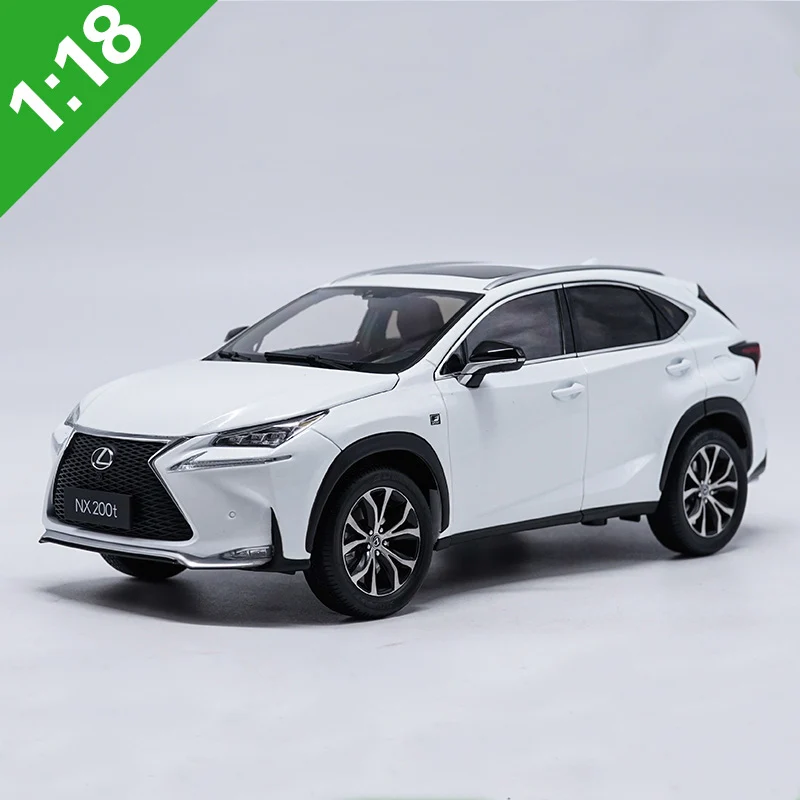 Высокая имитация LEXUS NX200T 1:18 передовая модель автомобиля литья под давлением металлическая модель игрушечного автомобиля подарки для мальчиков Коллекция