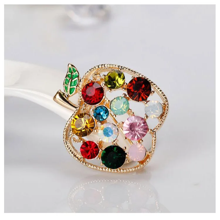 Full Rhinestone Fruit Brooches For Women Shinning Summer Brooch Pin Dress Coat Hat Broches Luxury Jewelry | Украшения и