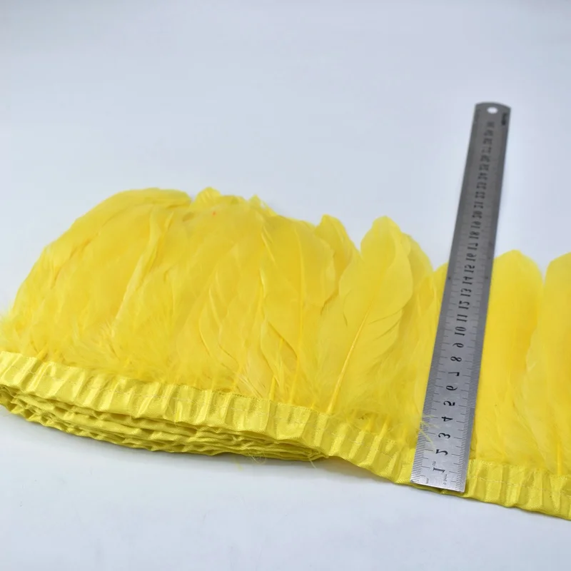 yellow 2 м/лот топ природные гусиное перо отделкой бахромой 15-20 см окрашенная черное перо лента для ремесел ленты для юбка DIY декоративные - Цвет: yellow