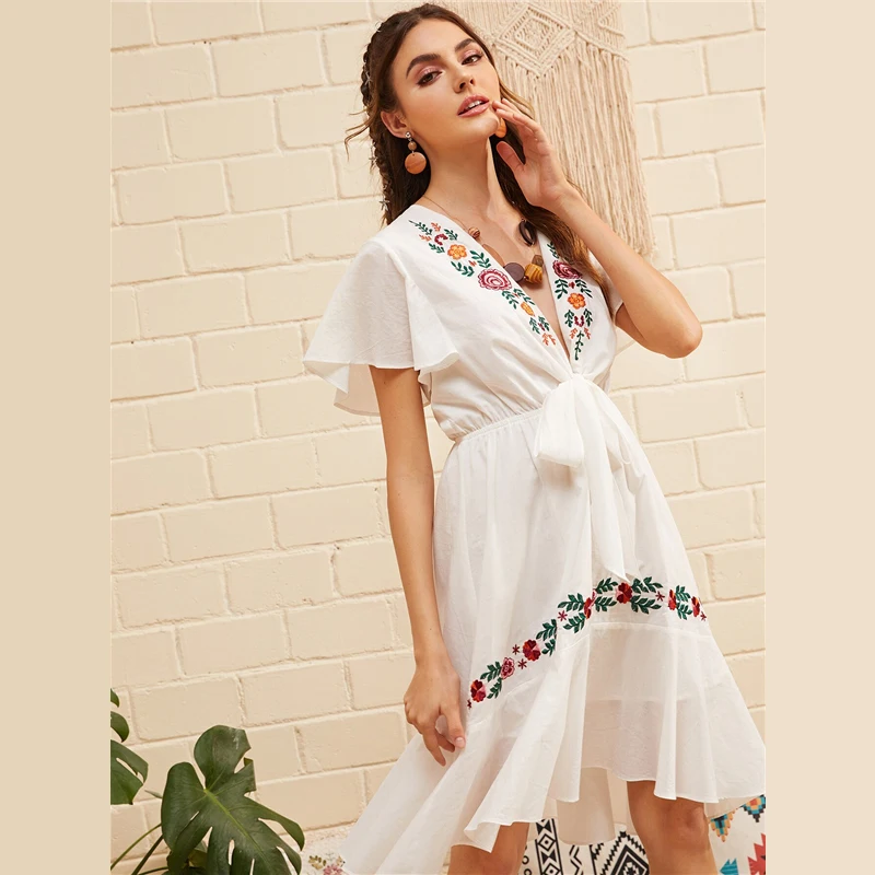 SHEIN Платье С Узлом И Оборкой Платье С Цветочной Вышивкой Бохо Летнее Платье С Глубоким V-образным Вырезом Женские Элегантные Платья