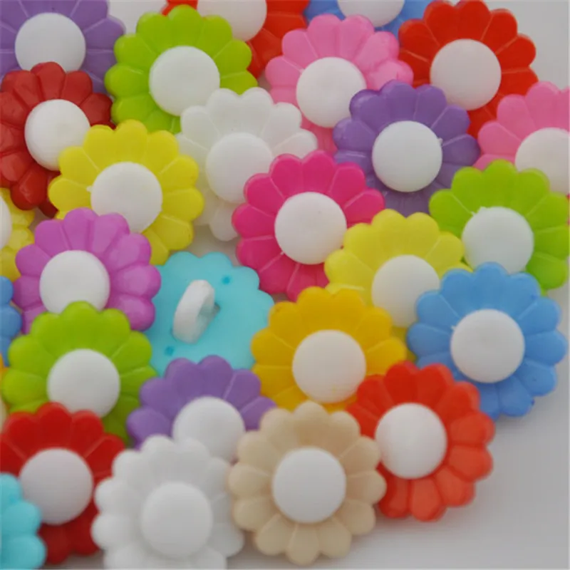 

100pcs Flower Plastic Button/Craft/Appliques Mix 14mm PT78
