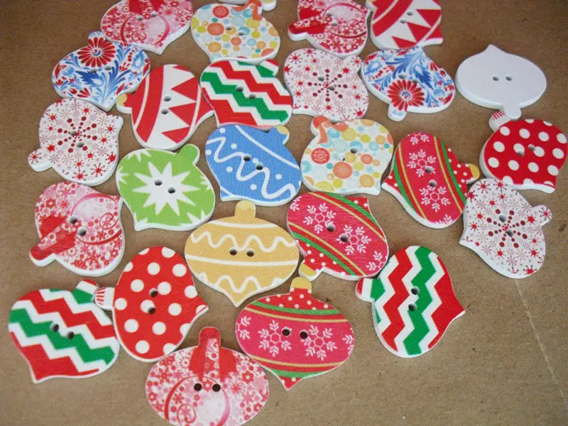 100PCs Christmas Hot Lantern Mixed Wooden Buttons Sewing 25mm x26mm For Diy |
