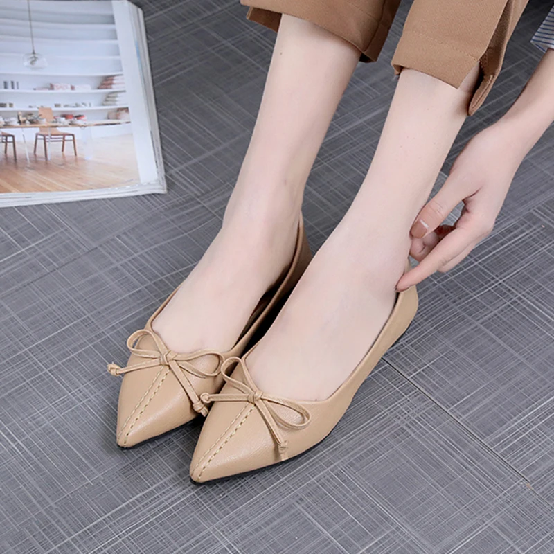 Женская обувь сезон весна осень женская на плоской подошве с острым носком и