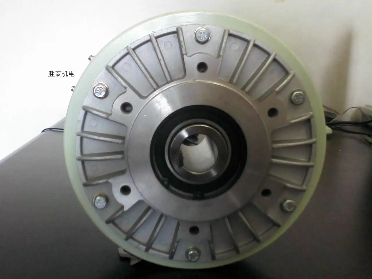 Устройство для контроля напряжения внешнее расстояние 2 5 кг полая ось магнитный