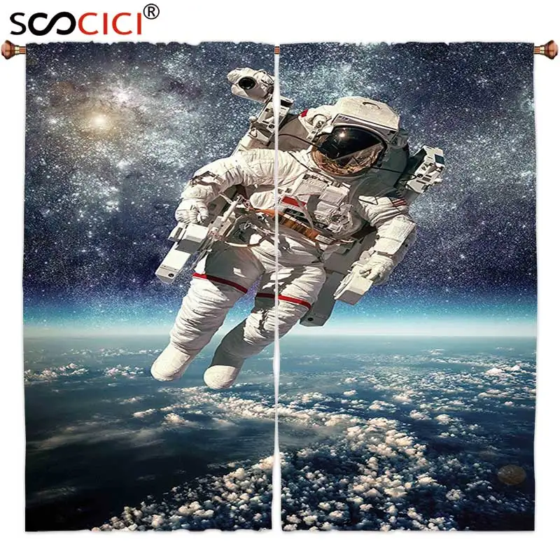 Шторы на окна 2 панели астронавт Галактики плавающий в космосе с планетой землей