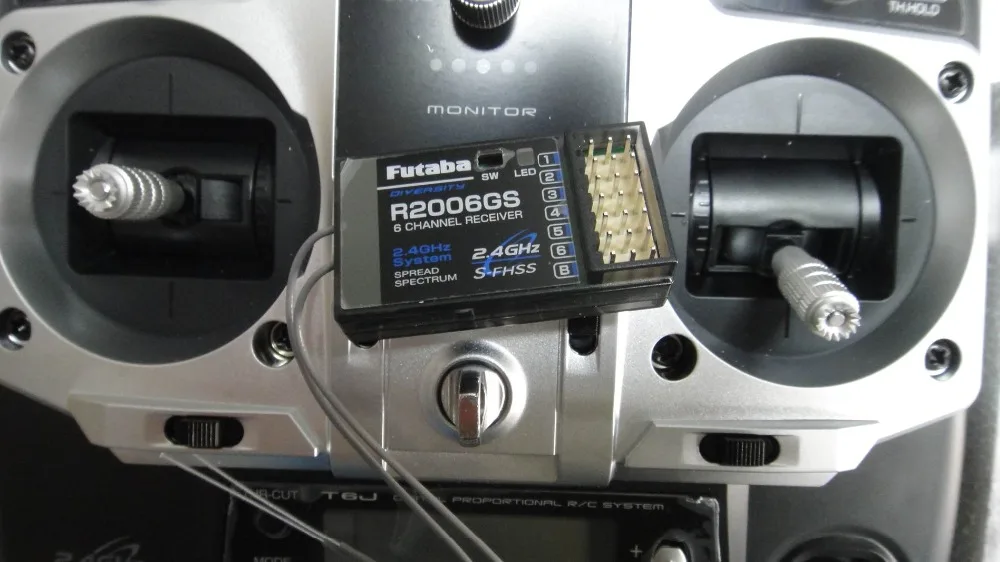 Futaba T6J 2,4G S-FHSS пульт дистанционного управления с R2006GS приемником для вертолета