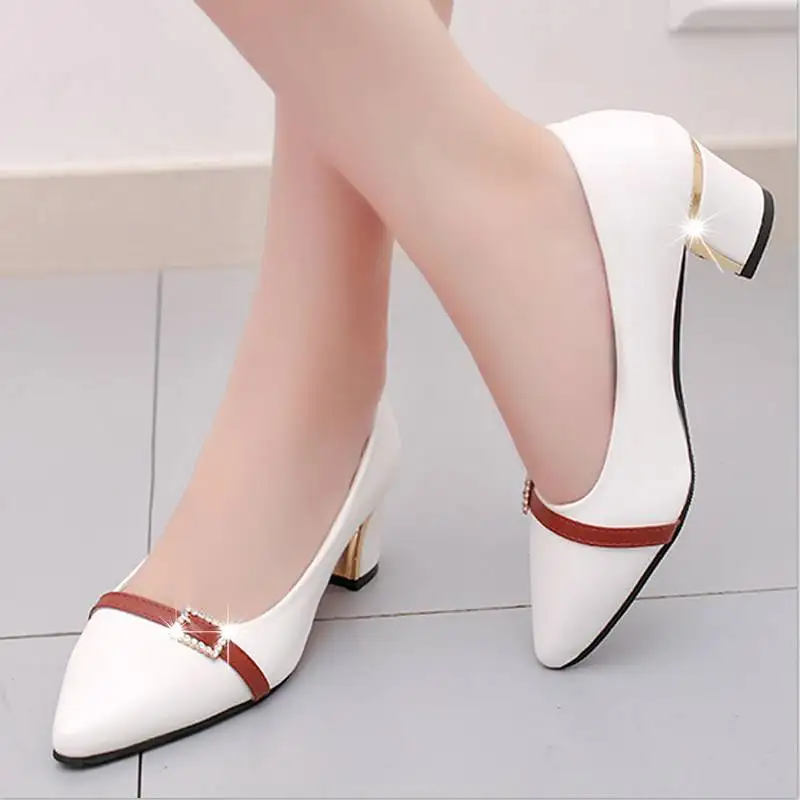 Женские туфли лодочки на высоком каблуке офисные с острым носком простые для