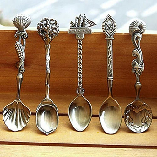 

5Pcs Retro Gothic Pattern Carved Coffee Tea Snacks Sugar Kitchen Cutlery Dining Bar Flatware Mini Dessert Spoon For Snack