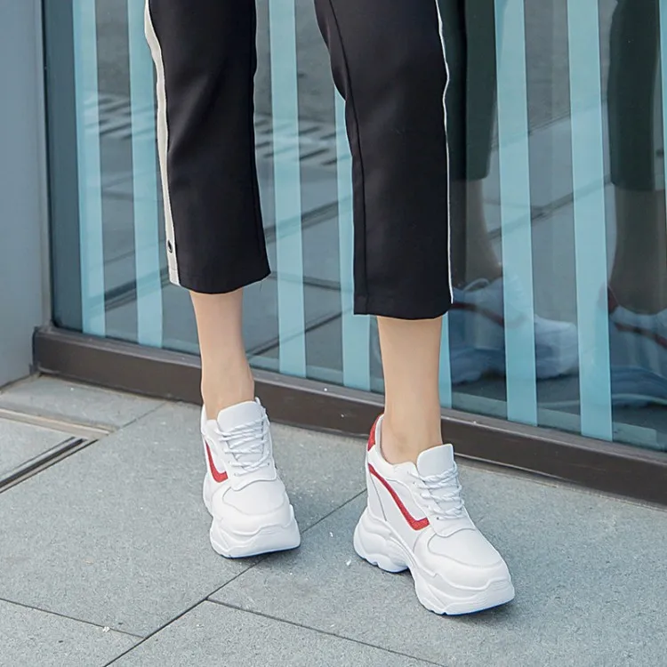 

Women's Shoes