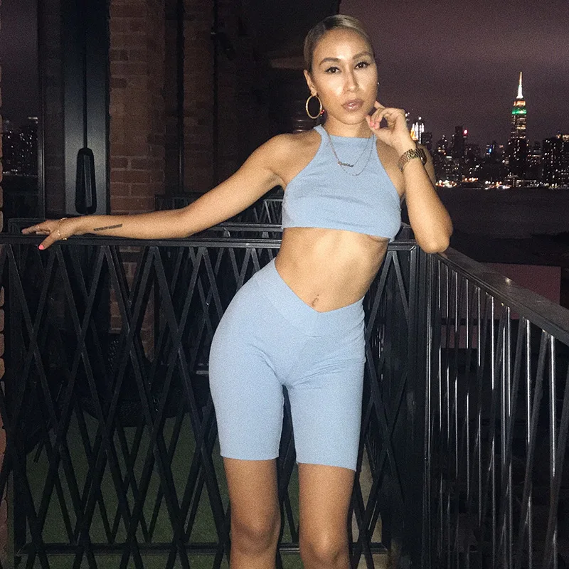 Облегающий спортивный комплект женский сексуальный короткий из двух предметов