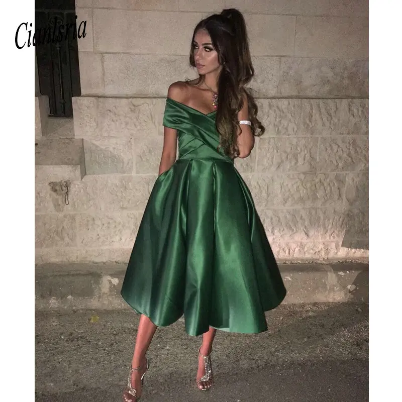 

2020 Tea-Length Satin Off the Shoulder Homecoming Dress with Pockets