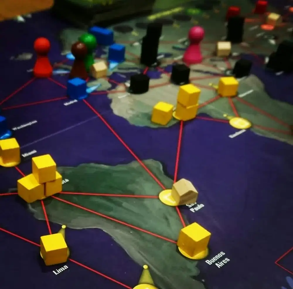 Пандемия настольная игра бумажные карты стратегическое мышление чума смешная