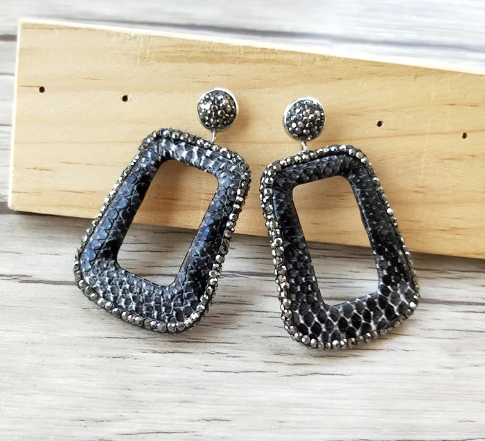 

1 pair Fashion square shape Snakeskin Dangle Drop Earrings Pave Rhinestone for Women Jewelry Pendant Earring ER712