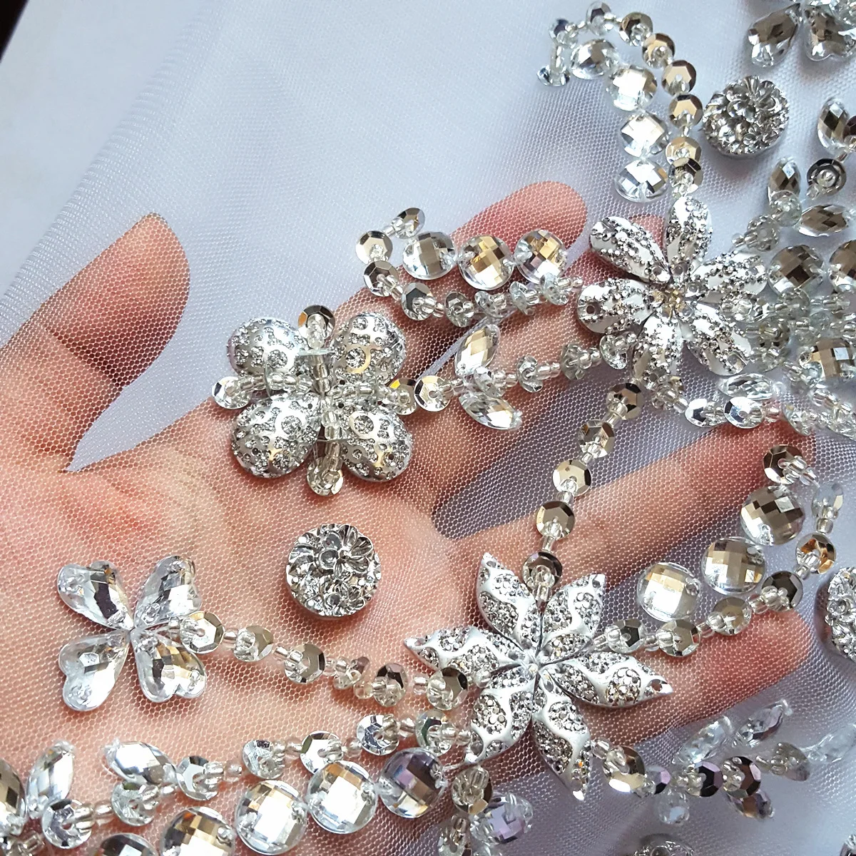 Серебряные нашивки с кристаллами для свадебного платья 30 х60 см | Дом и сад