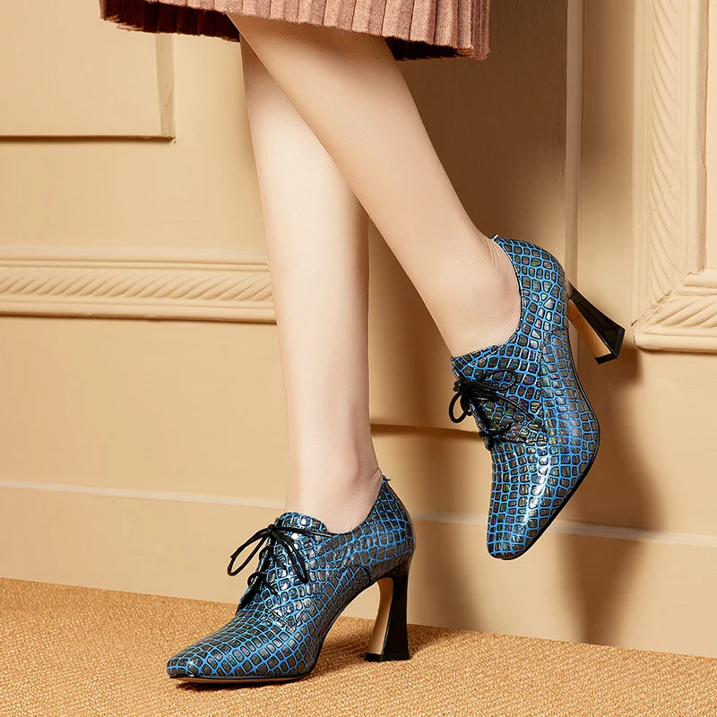 

ISNOM Emboss Sheepskin Pumps Women Lace Up Square Toe Footwear Fashion High Heels Shoes Female Office Shoes Woman Spring 2019