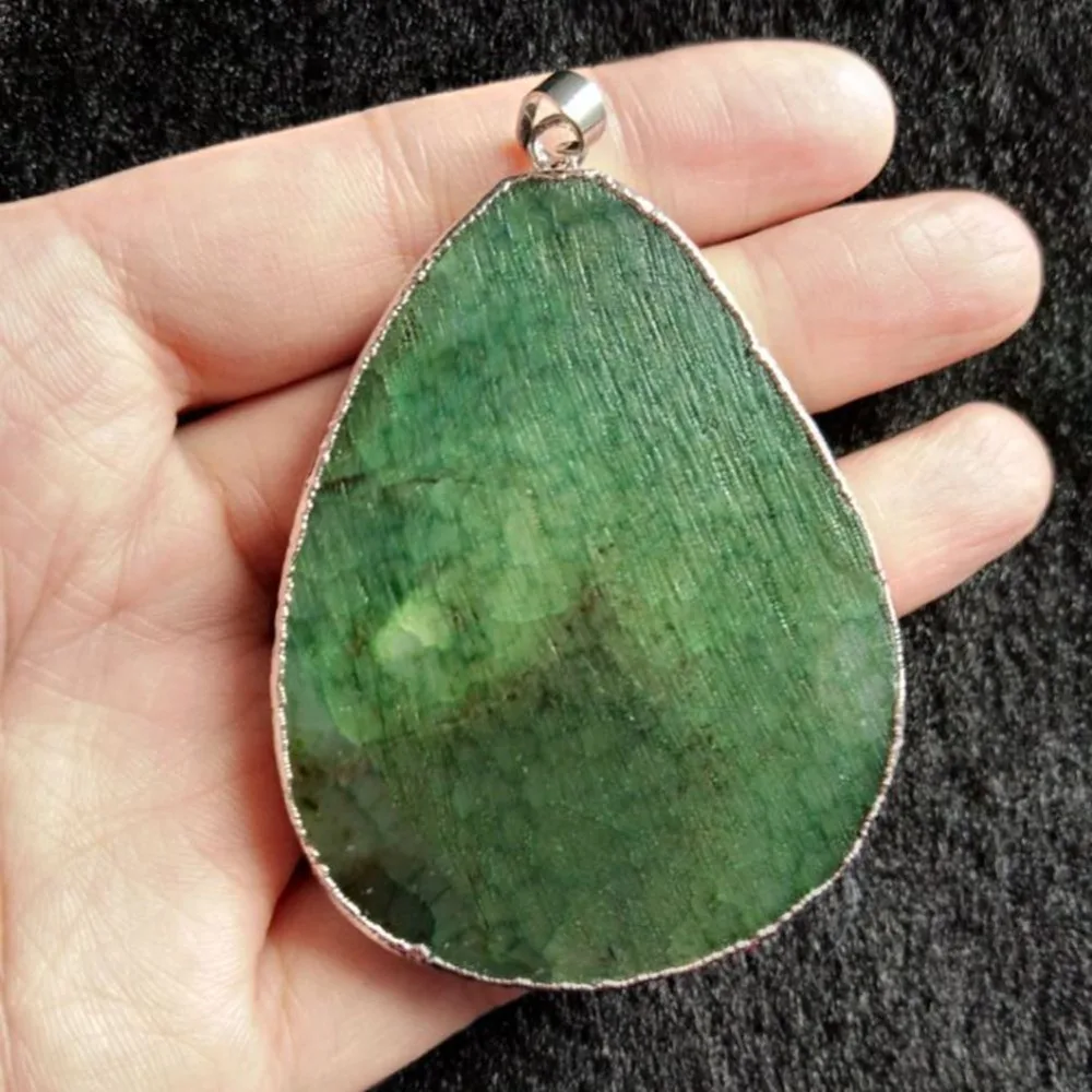 Оптовая продажа Зеленый Натуральный камень кулон с насекомыми Модные женские