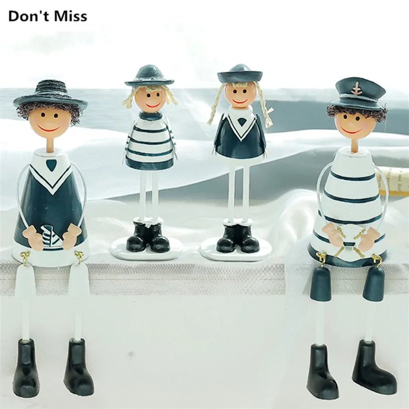 Деревянная семья из четырех человек стоящая статуя и фигура сидя деревянная