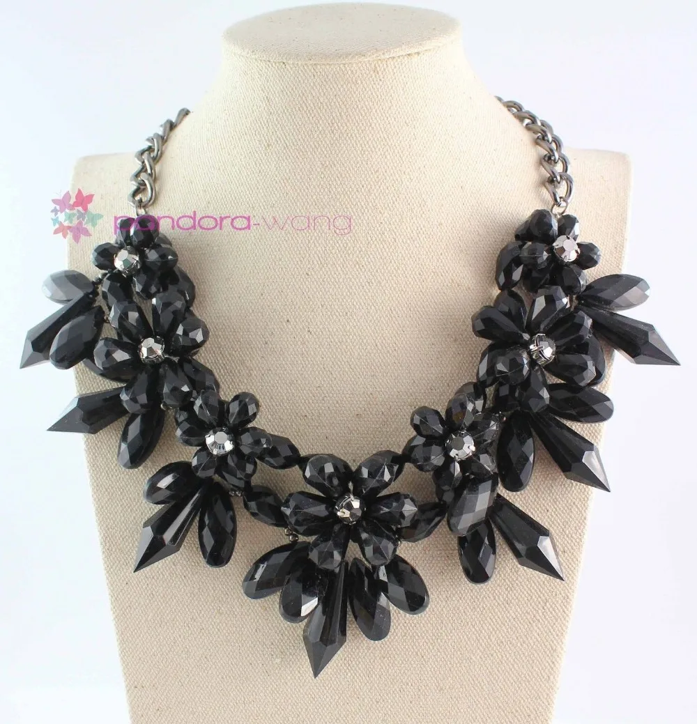 Мода пистолет черный сеть акриловые кристалл цветок биб себе ожерелье |