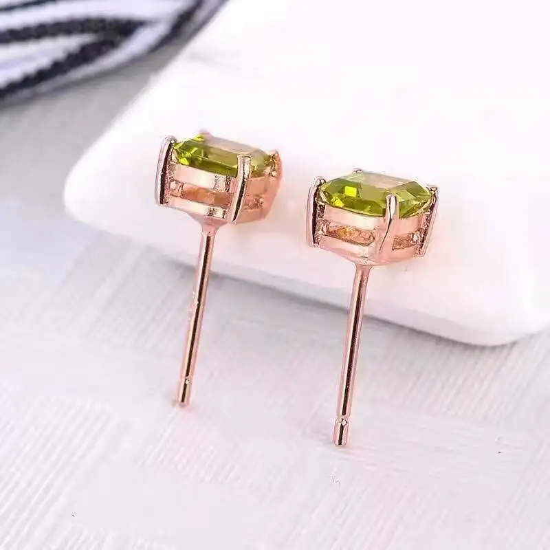 Серьги гвоздики с натуральным Перидотом 6 х6 мм серебро 925 пробы|stud earrings|earring studs