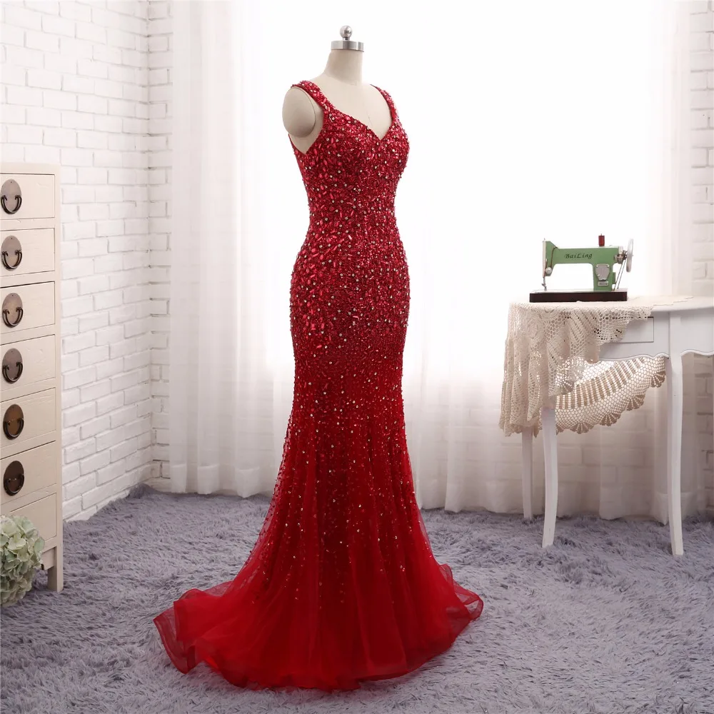Женское вечернее платье русалка длинное красное с кристаллами расшитое бисером