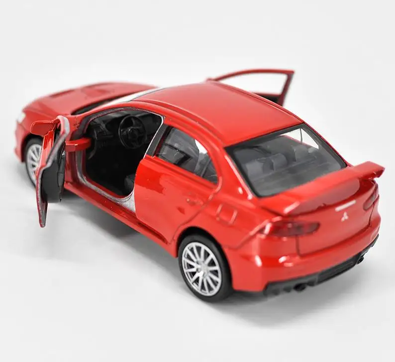 Игрушечные машинки Mitsubishi lancer EVO металлические модельные игрушки из сплава с высокой имитацией литья под