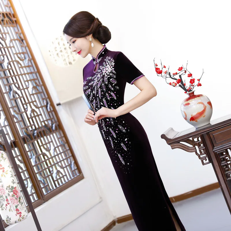 Зимнее фиолетовое платье Cheongsam, модное винтажное длинное бархатное китайское платье, женское вышитое платье-чанпао, элегантное платье с коротким рукавом Qi Pao