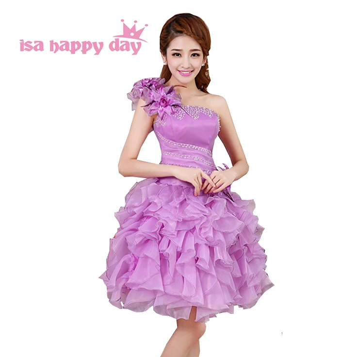 Женское короткое элегантное вечернее платье на одно плечо сиреневое официальное