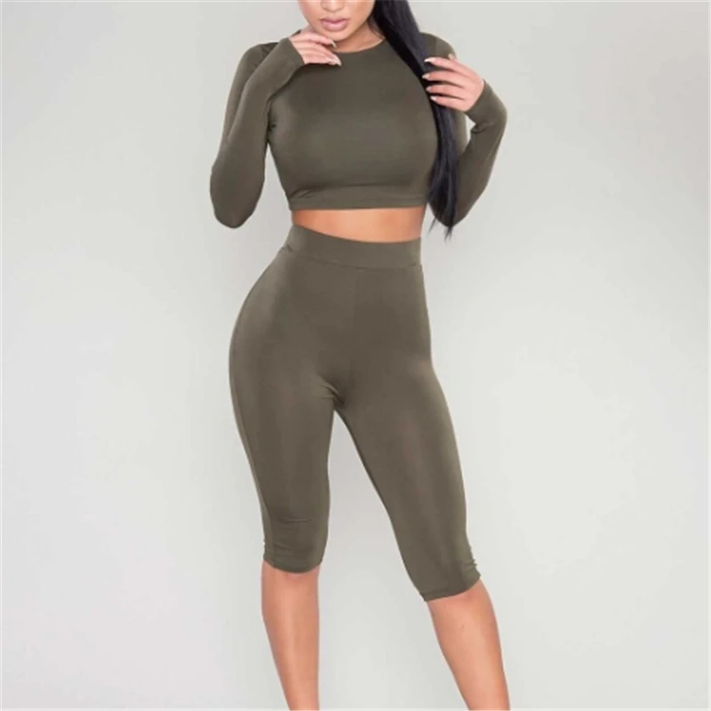 Женский спортивный костюм повседневный однотонный из укороченного топа с