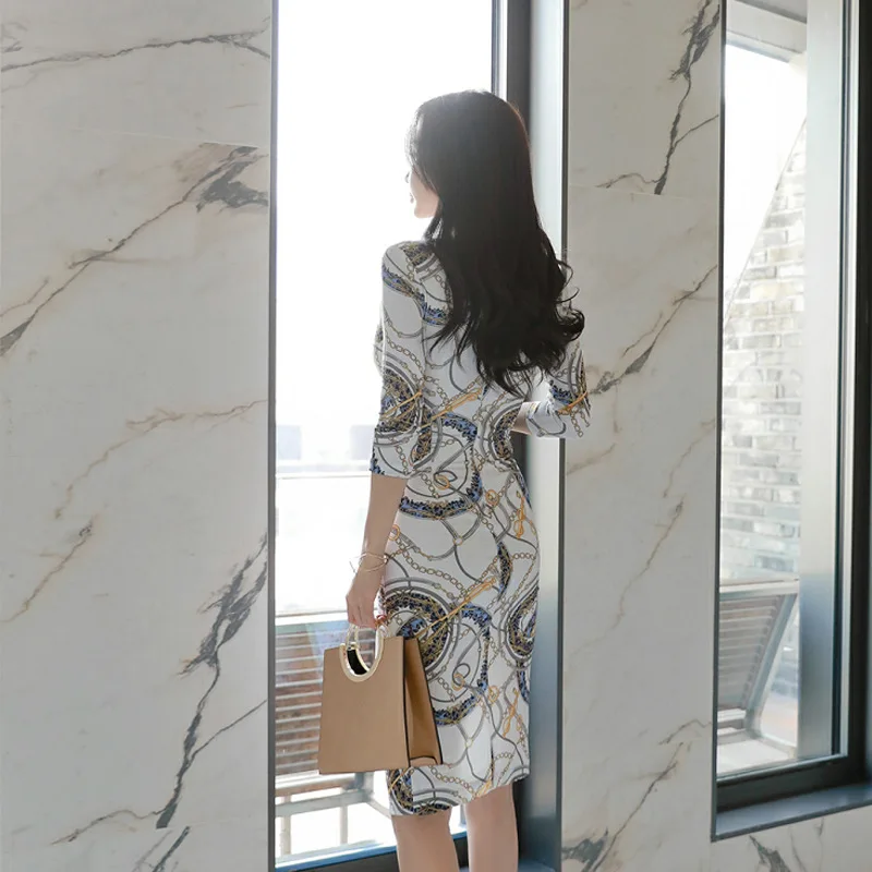 Женское облегающее платье большого размера с принтом летнее разрезом три