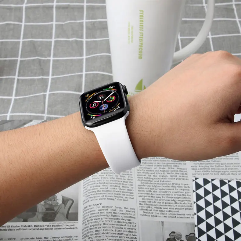 Силиконовый ремешок для спортивных часов для apple watch, ремешок 42 мм, 38 мм, версия apple watch 5/4/3/2/1 браслет для iwatch 44 мм 40 мм резиновый ремешок для часов ремень