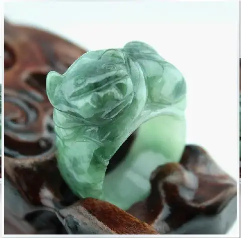 Груз нефрита Храбрый Лаки обогащение Потяните кольцо нефрит мужские кольца R |