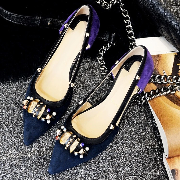 Горячие Летняя Мода Mixcolor Сандалии Женщина Заклепки Pointy Квартиры Стрэп Красочные